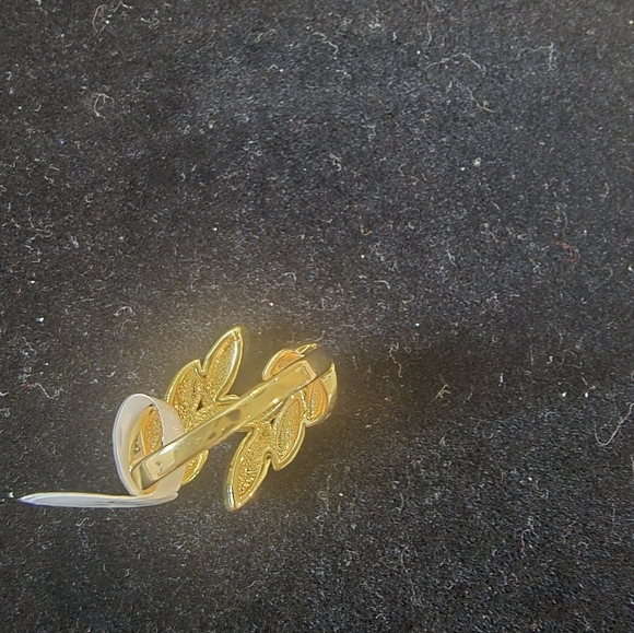 21kgp Dubai Jewelry Elegant Gold Leaf Ring - Picture 9 of 10